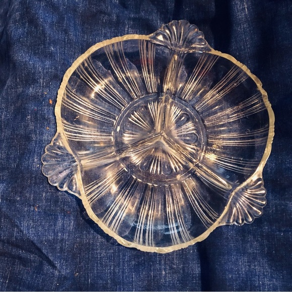 Vintage 3 section glass dish by Hazel Atlas Ridges and Fans pattern 572 - Picture 2 of 6